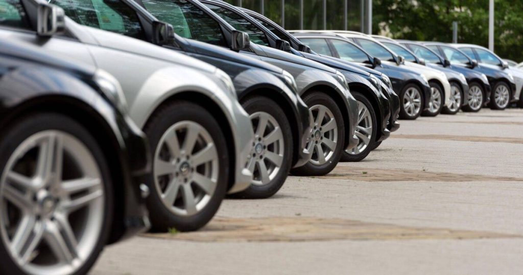 Do Fort Myers Used Car Dealerships Offer Warranties or Service Plans?